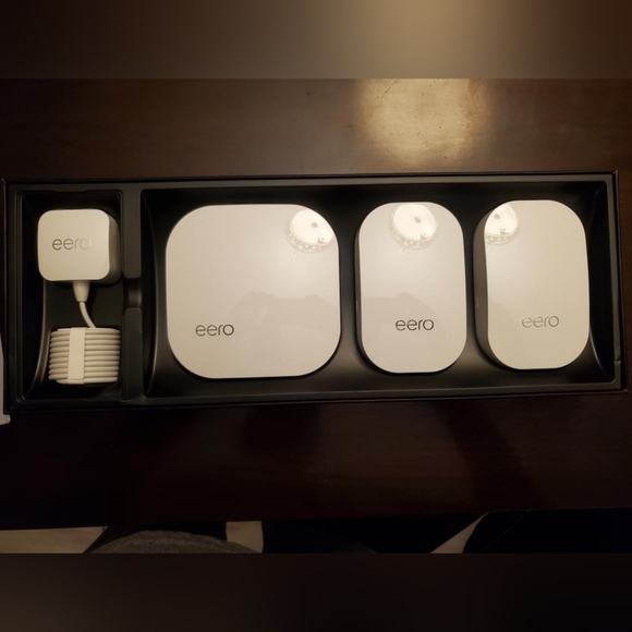 Eero 010001 mesh wifi system router 3 pack new - Picture 1 of 4